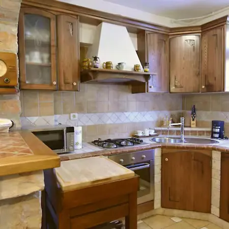 Apartmán Comfy With Terrace And Bbq Umag