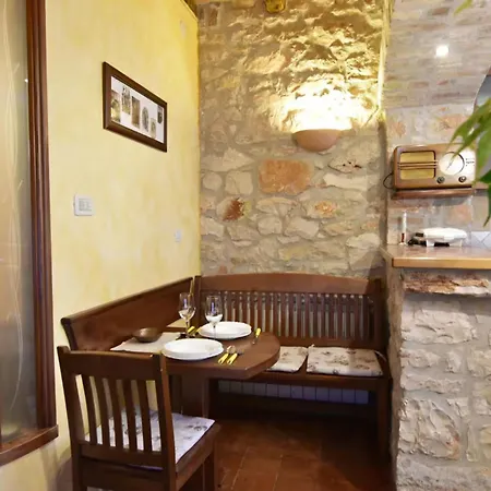 Comfy With Terrace And Bbq Umag