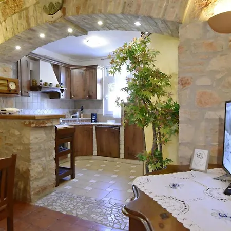Comfy With Terrace And Bbq Umag