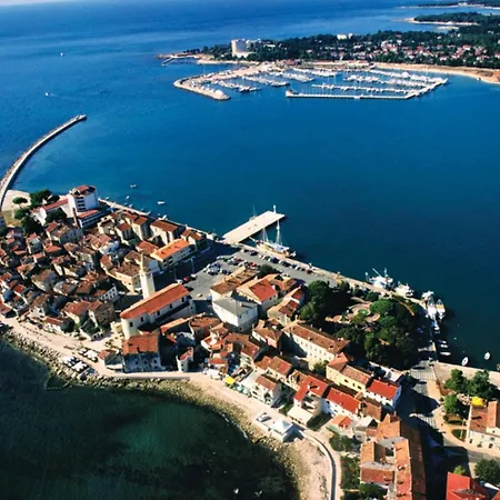 Comfy With Terrace And Bbq Umag